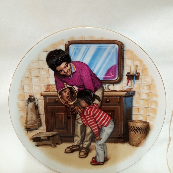 𝅺VINTAGE Avon mother's day plates (set of seven) - Picture 6 of 8